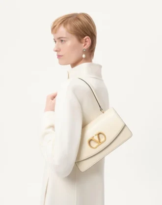 Kompakter Drap-Mantel