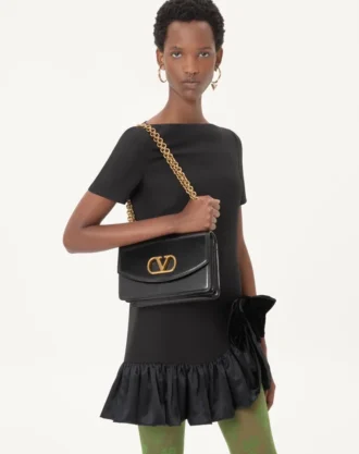 Kurzes Kleid aus Crêpe Couture