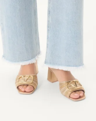 Metallic-Vlogo-Signature-Sandale mit Cornely-Stickerei, 60 mm