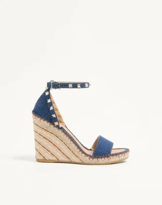 Rockstud Doppelkeil-Sandale aus Denim 105 mm