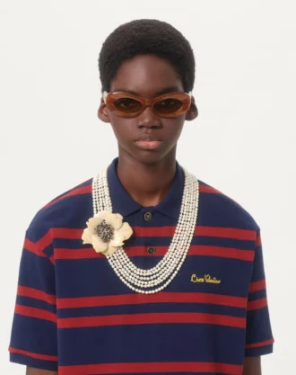 Valentino Garavani Fleur Lumineuse Halskette aus Metall, Emaille, Perlen und Stoff Valentino Garavani Fleur Lumineuse Halskette aus Metall, Emaille, Perlen und Stoff