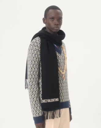 Valentino Wollschal mit Chez Valentino-Stickerei